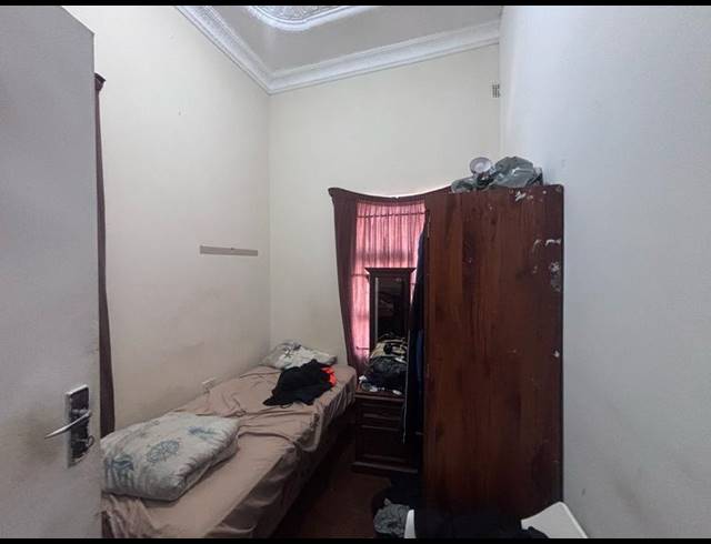 5 BEDROOM HOUSE FOR SALE IN BRIXTON